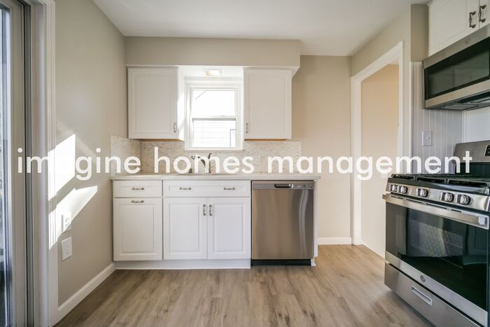 1131 Belrose Road – photo 5