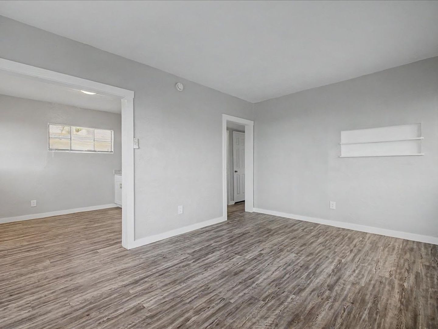 2 Bedroom 1 Bathroom – photo 3
