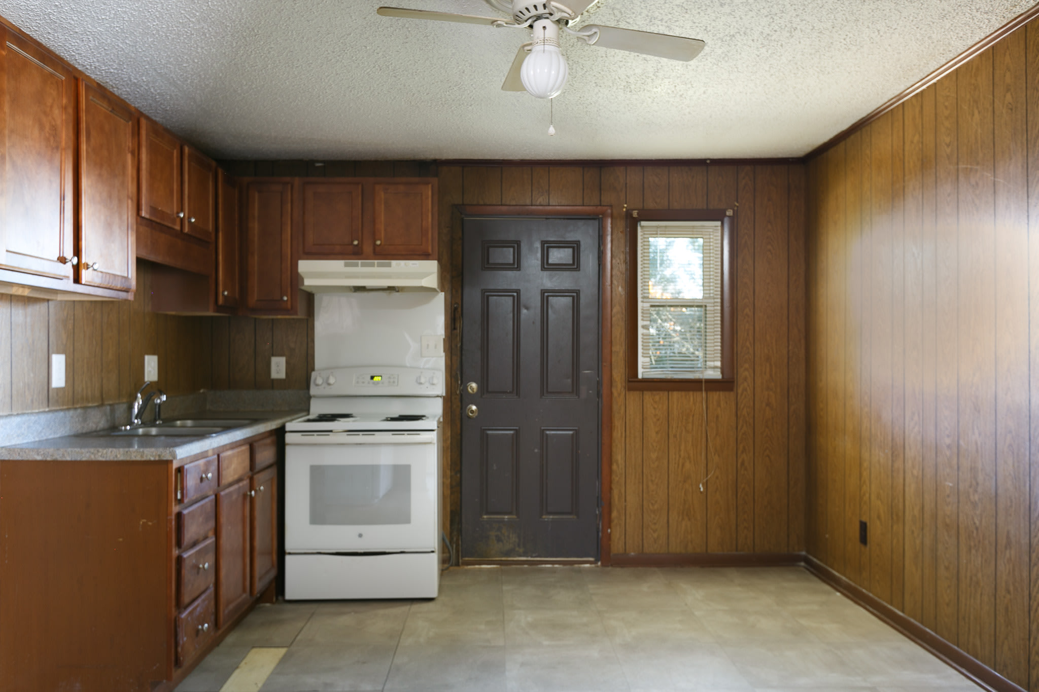 1049-B Rulnick Street – photo 4