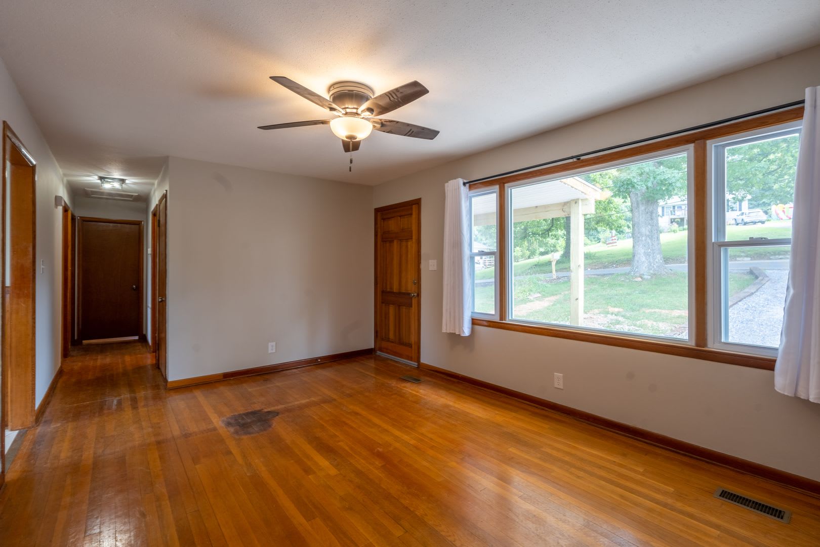 2+ bedrooms and 1.5bath house with office space and partially finished basement – photo 2