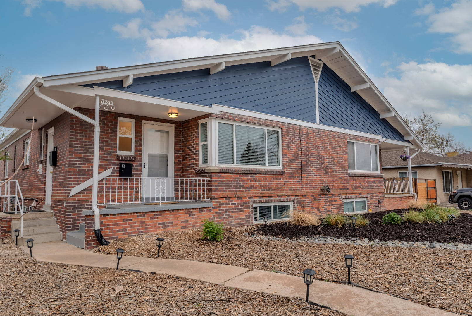 Spacious Updated Unit of Quadplex Available in Park Hill – photo 1