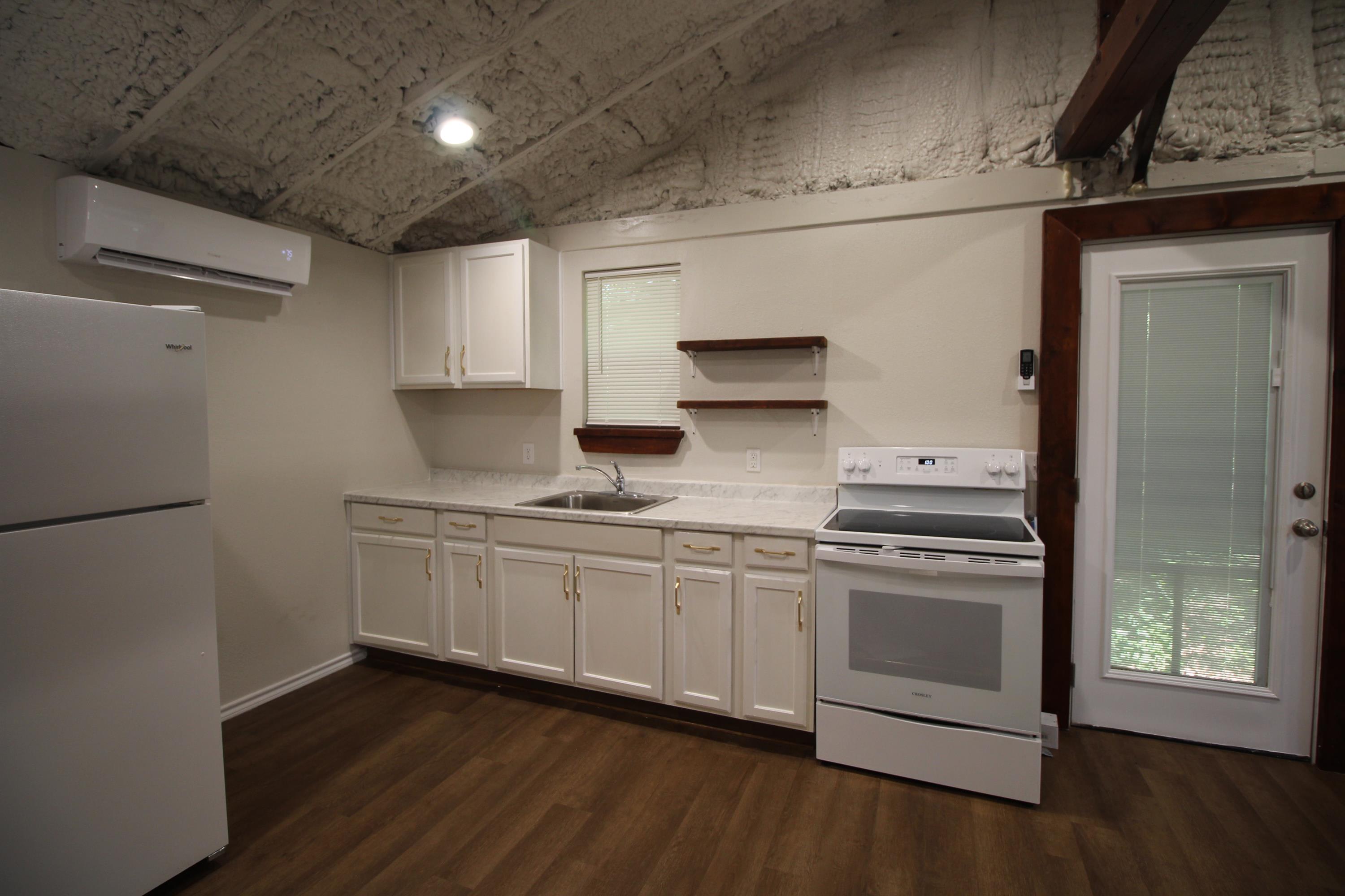 213 North Waldrip Street – photo 3