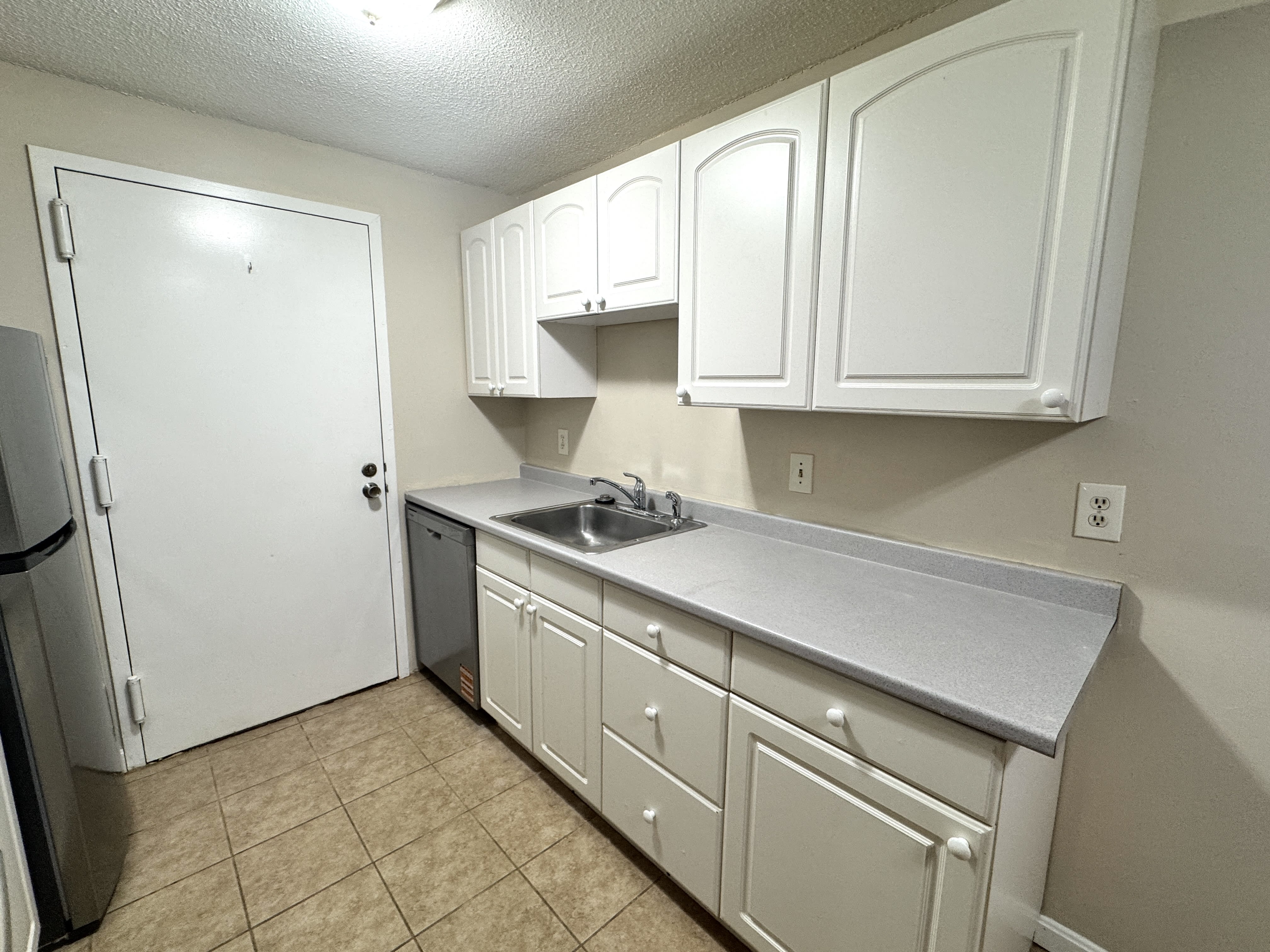 7 Village Rock Ln – photo 3