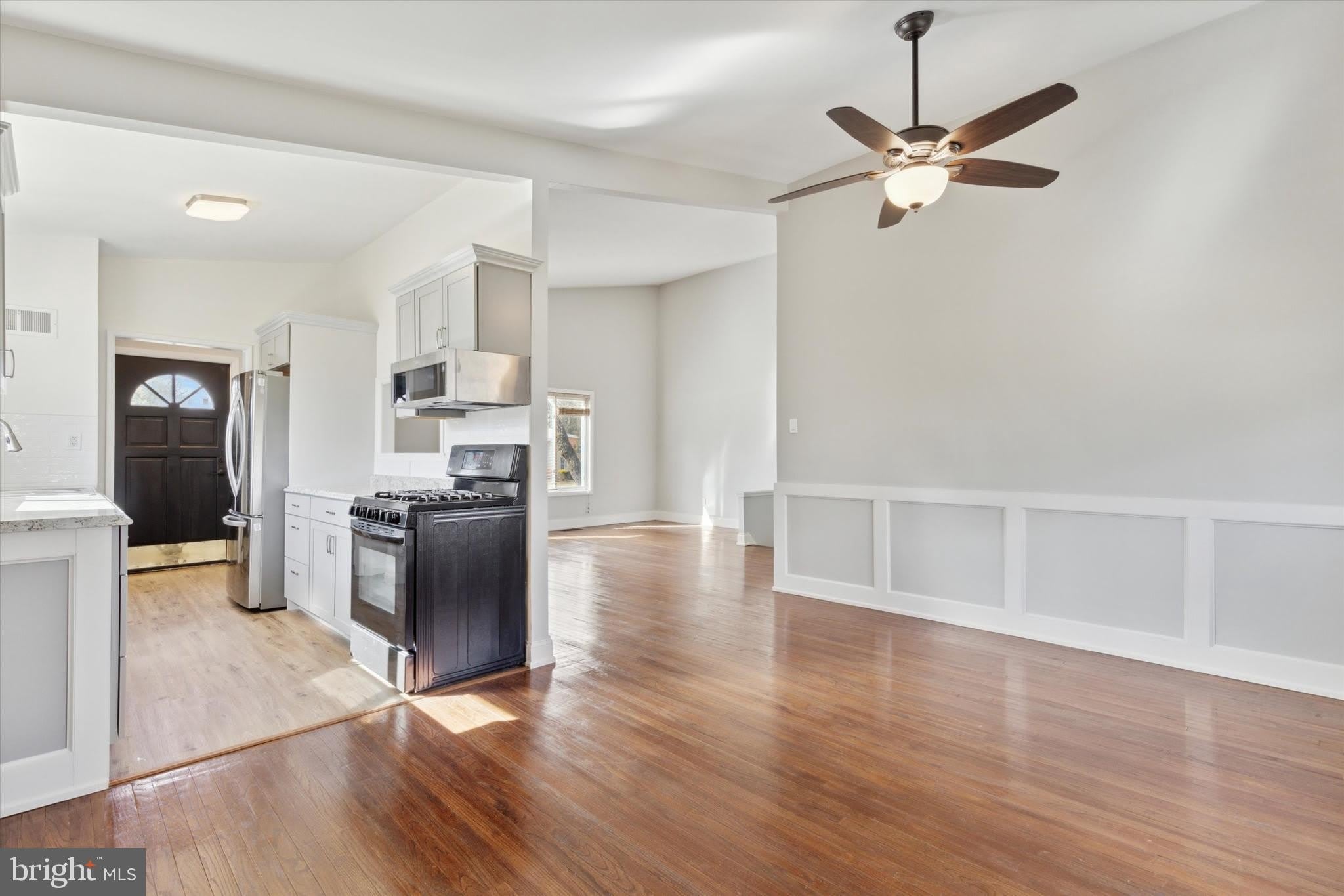 1633 PULASKI Drive – photo 5