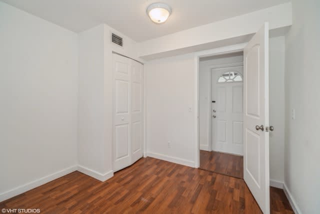 2154 Henry St Ne – photo 2