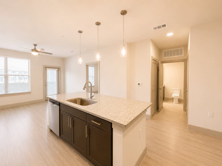 511 East Finley Blvd – photo 2