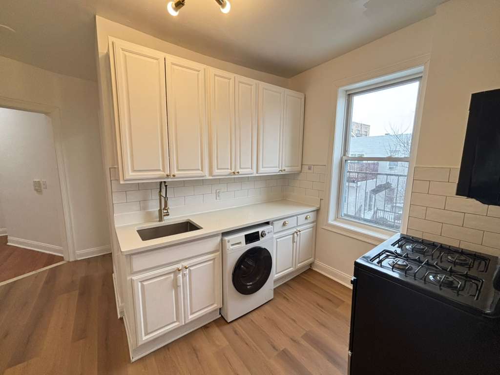 220 51st St – photo 2