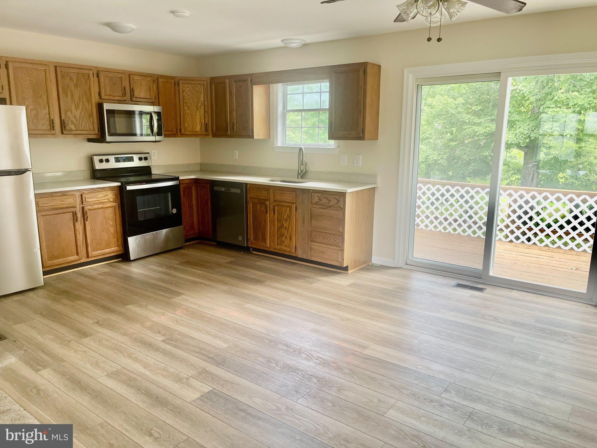 380 SOLLERS WHARF Road – photo 5