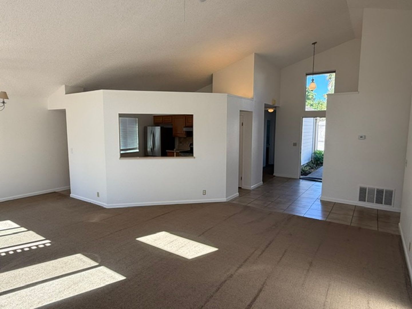 Beautiful 3-Bedroom Benicia Home – photo 4