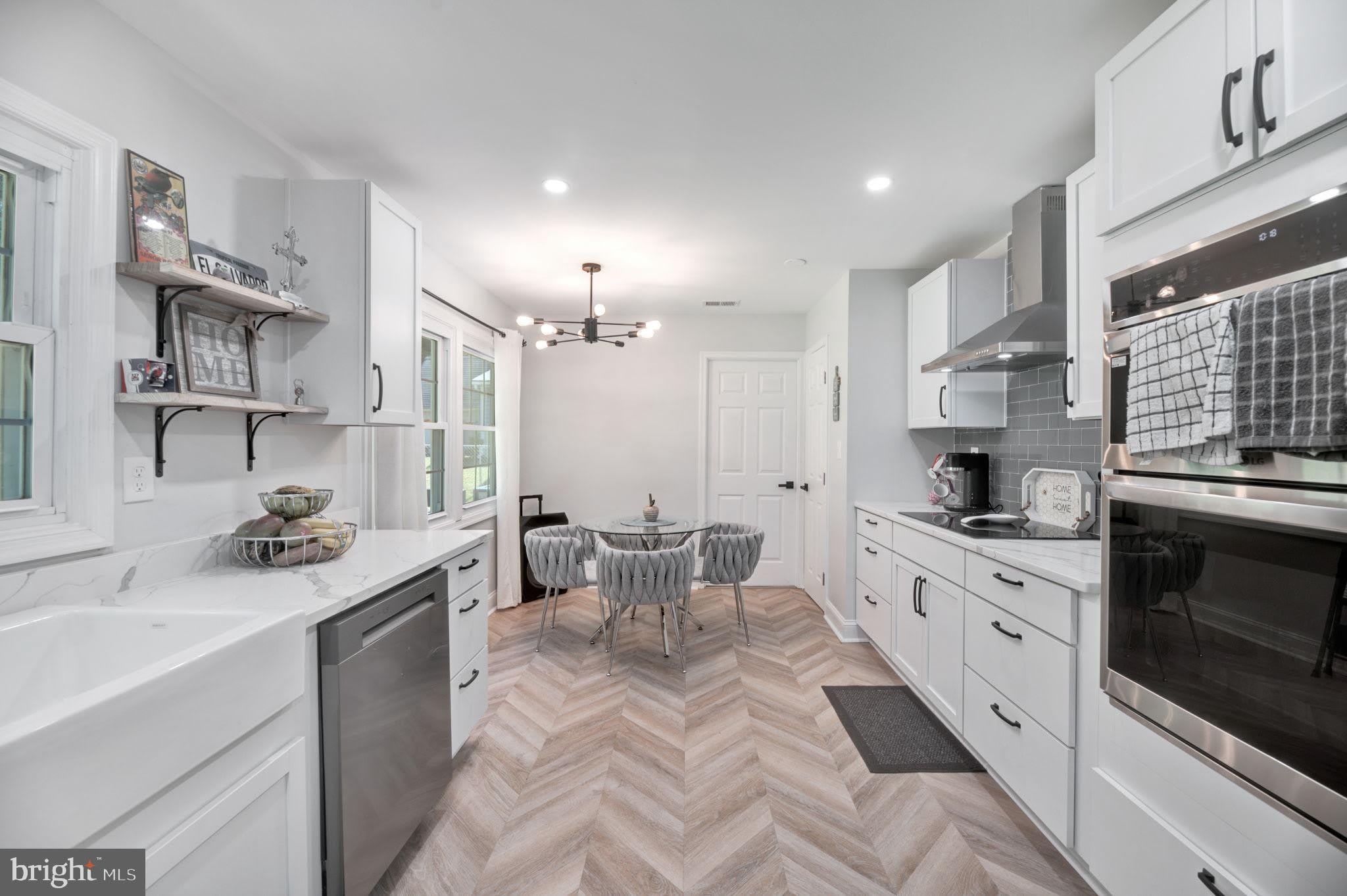 8812 CHURCHFIELD Lane – photo 3