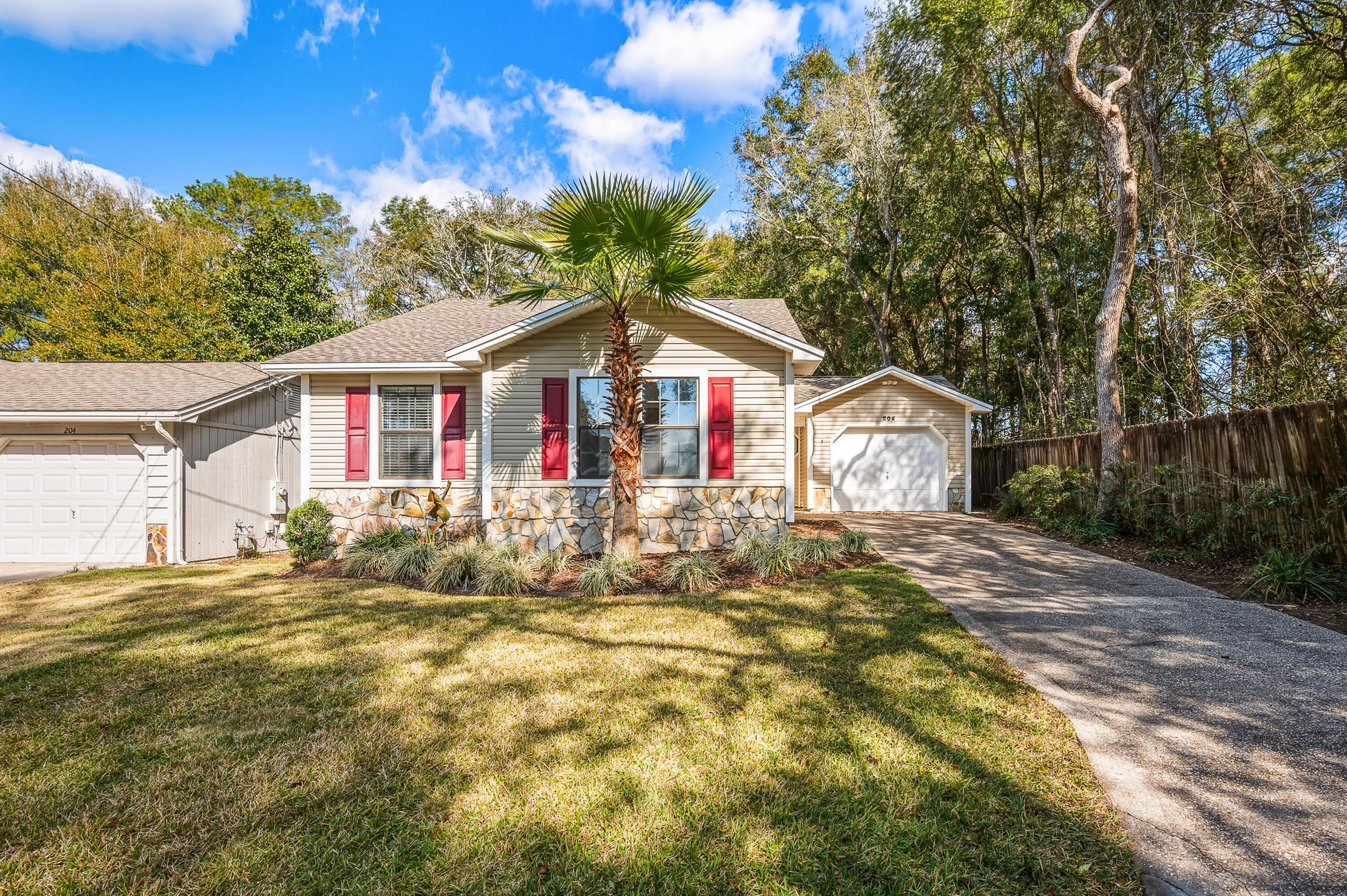 206 Esmond Court – photo 1