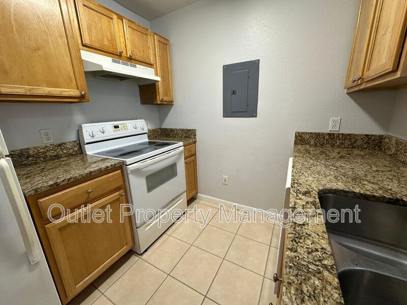 9045 Lee Vista Blvd. – photo 4
