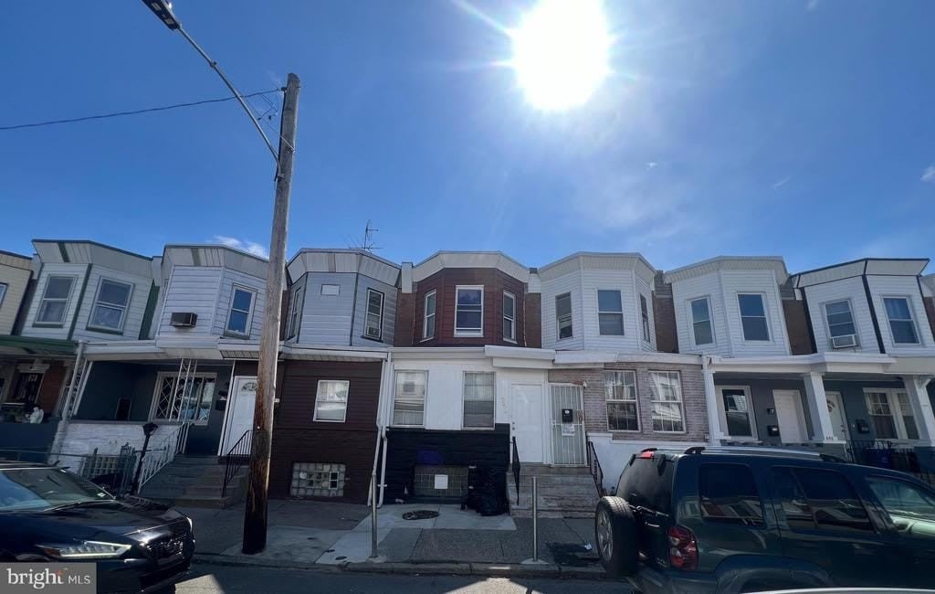 254 W SHELDON STREET – photo 1