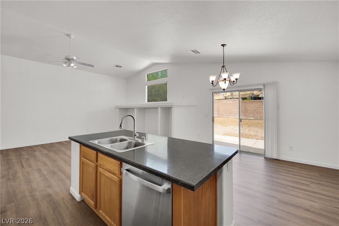 1112 Gary Carmena Avenue – photo 5