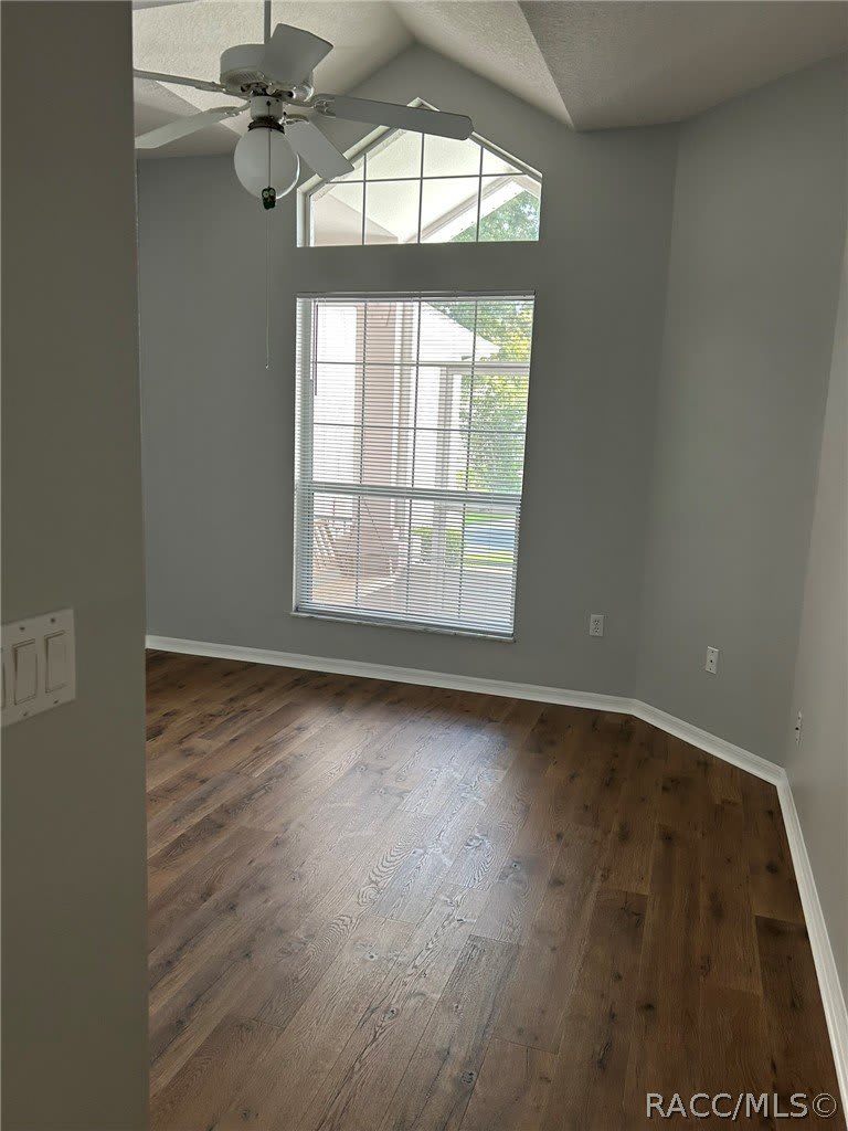 6821 E Queensbury Lane – photo 4