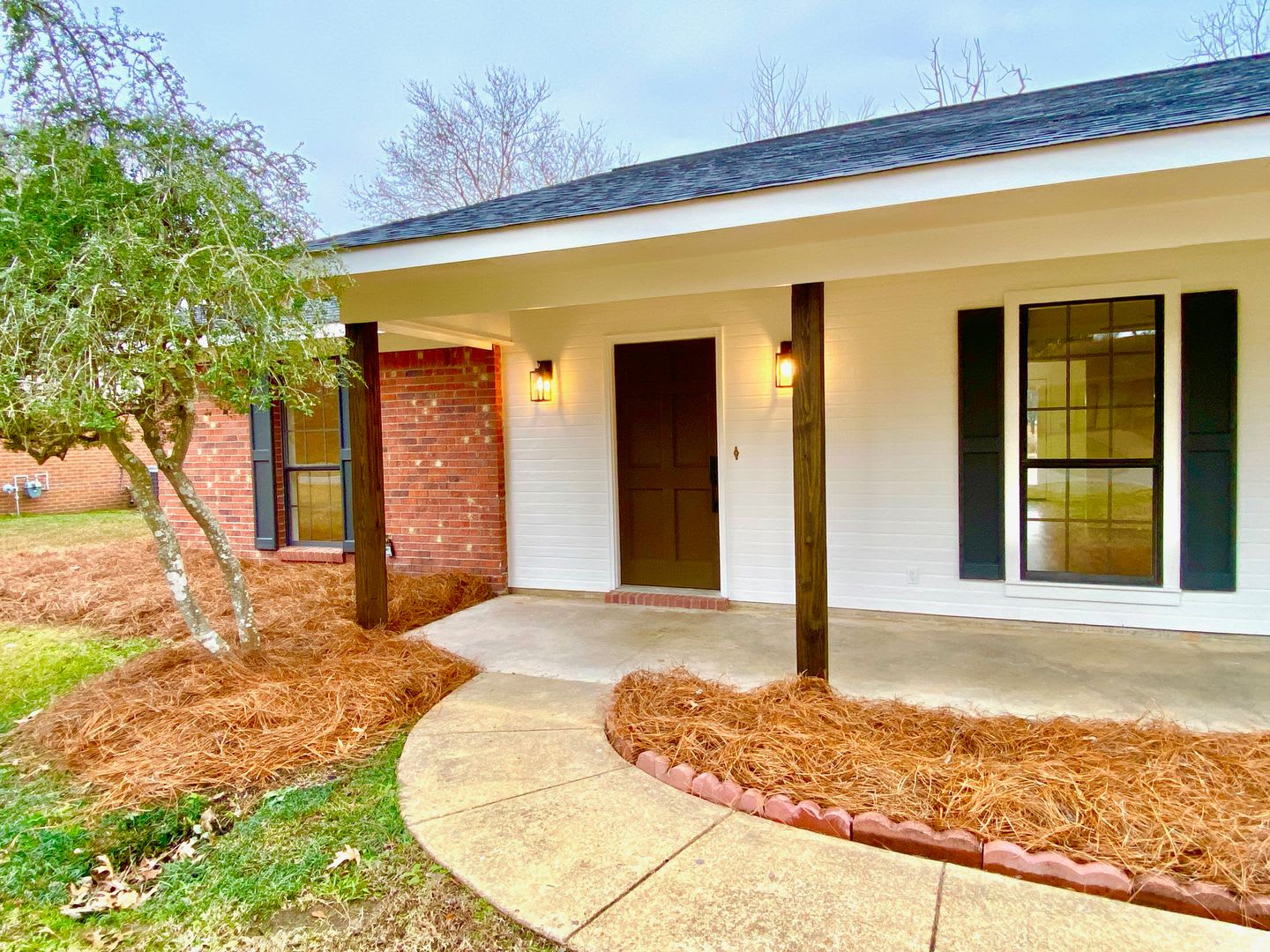 Update 3 Bedroom 2 Bath – photo 4