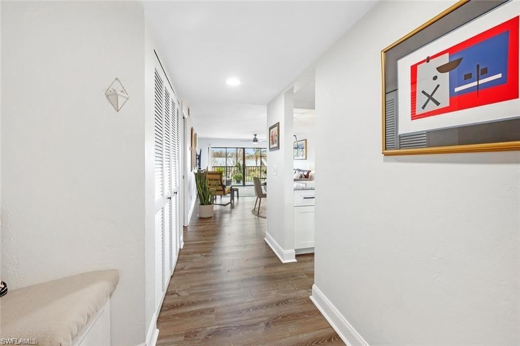 700 Valley Stream Dr – photo 3