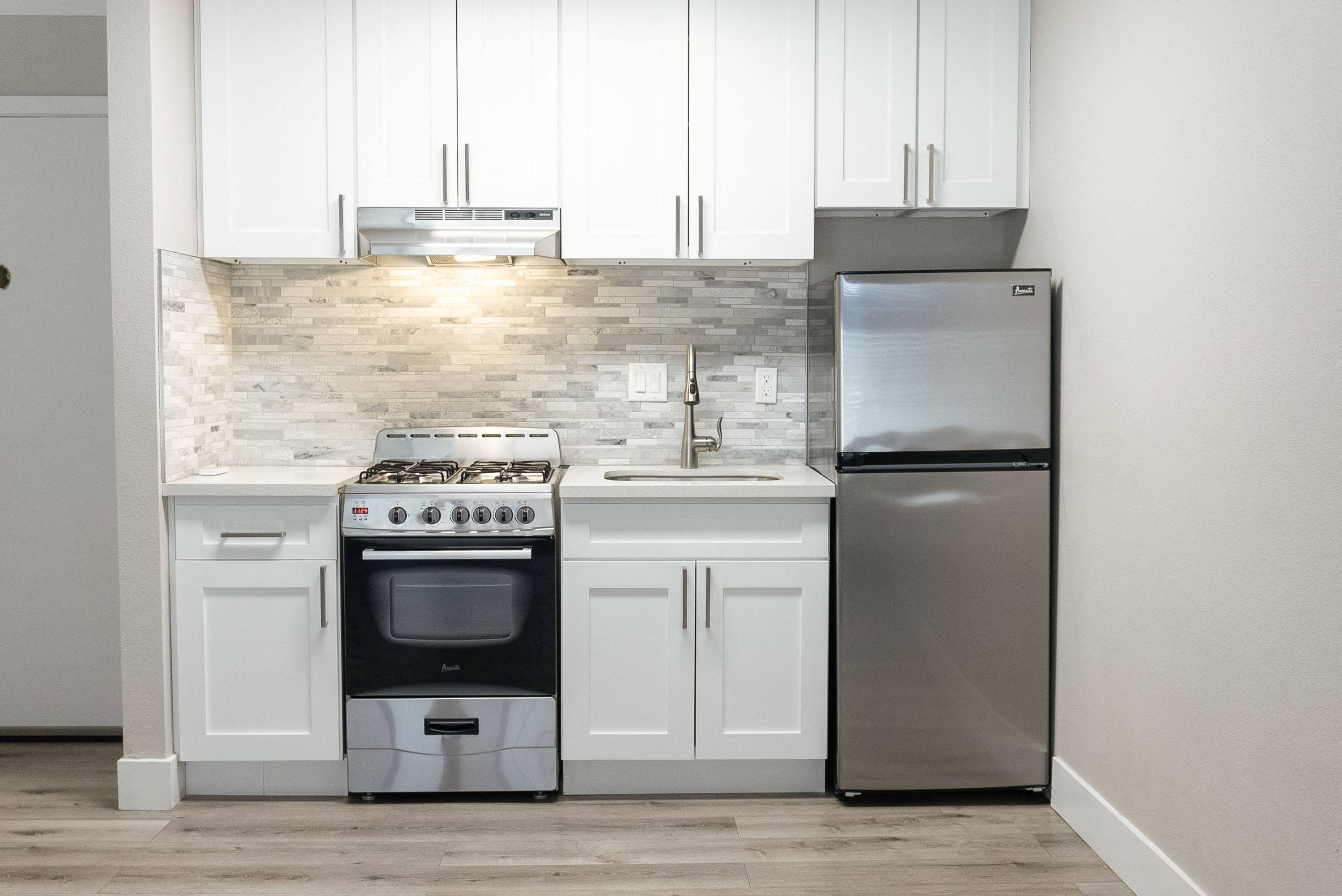7510 Hollywood Apartments – photo 4