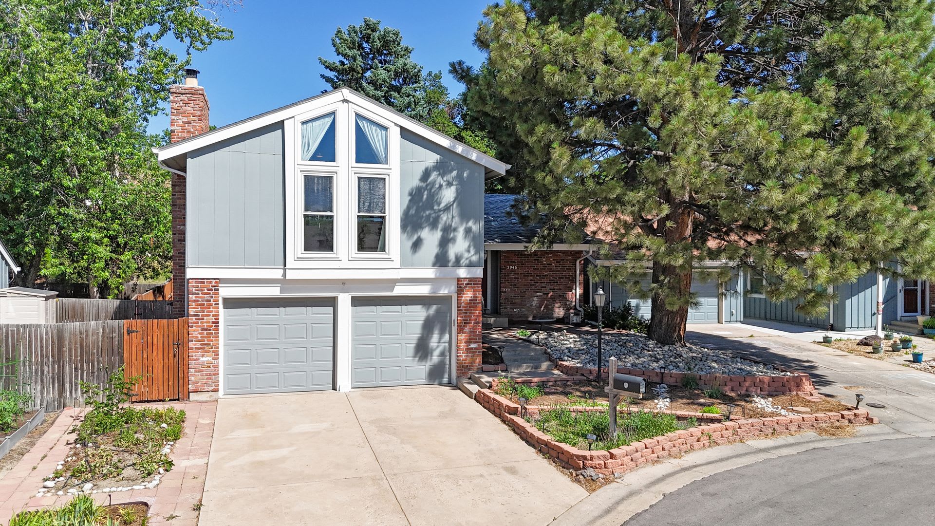 Stunning 3 bed/2 bath home available now – photo 1