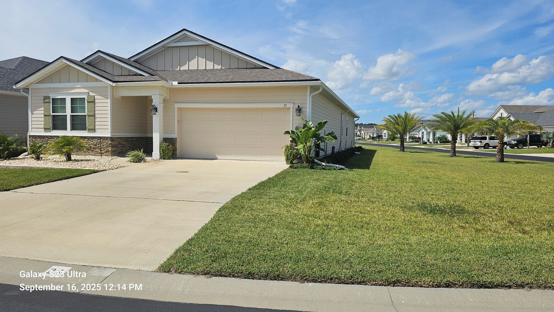 Beautifully Furnished Home in Upscale Gated Community – photo 2