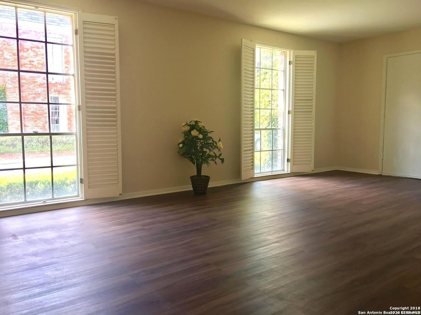 8033 N New Braunfels Ave – photo 5