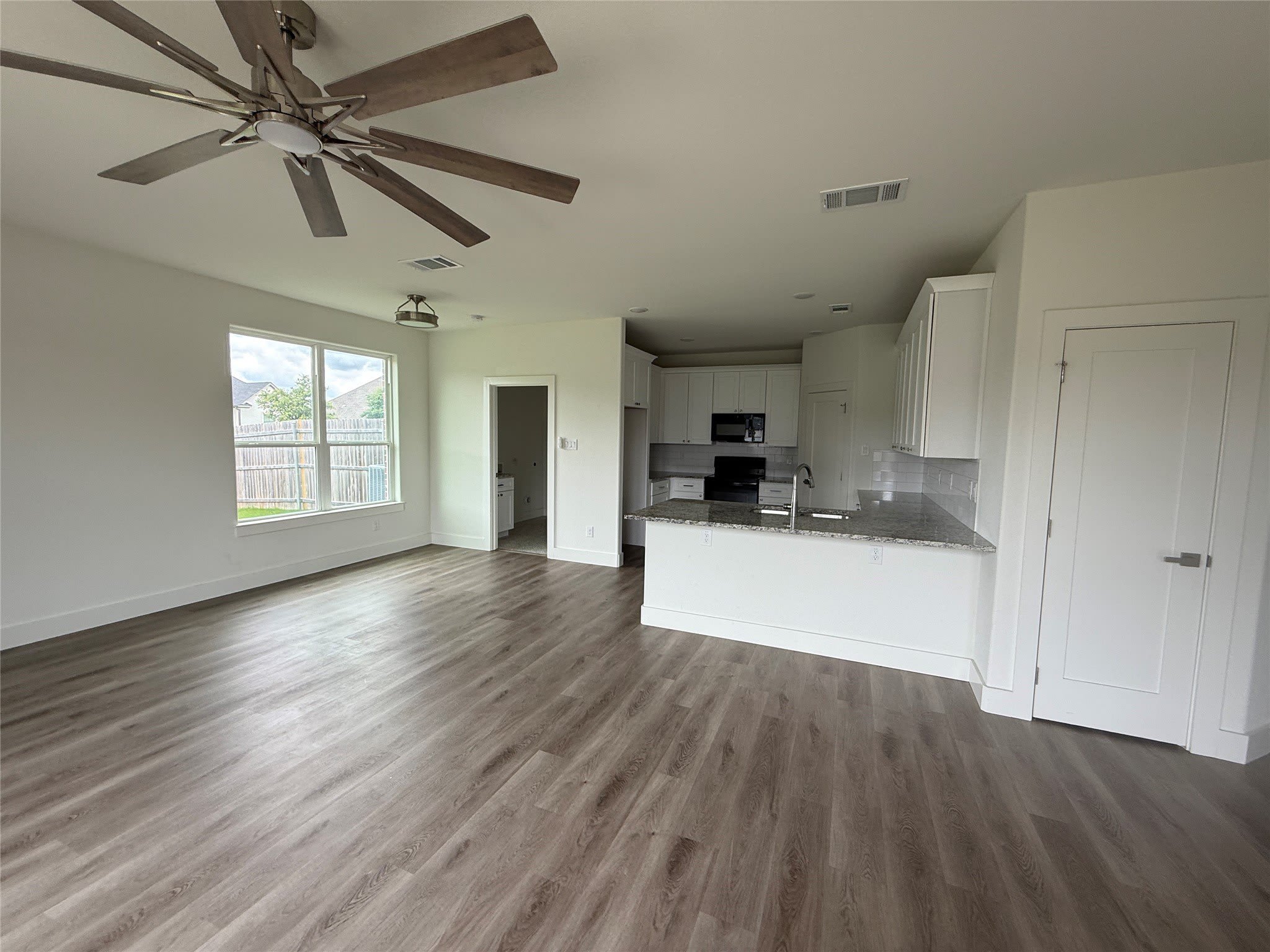 100 Kentucky Drive – photo 3