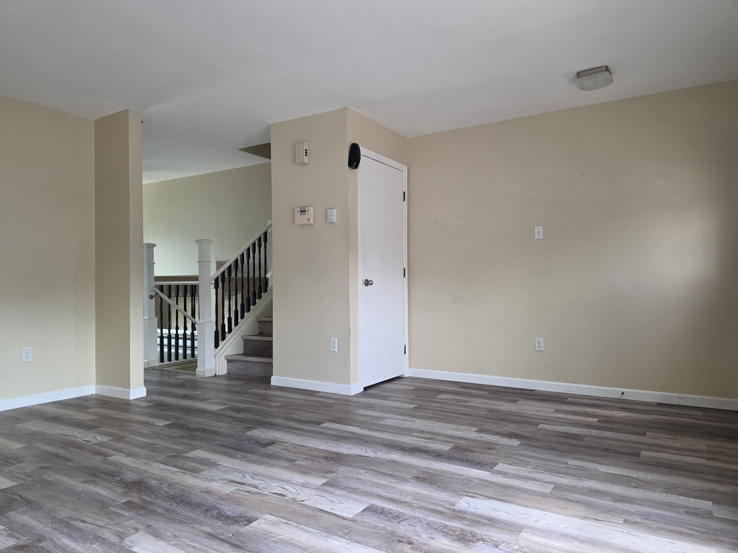 11186 Forest Ave – photo 3