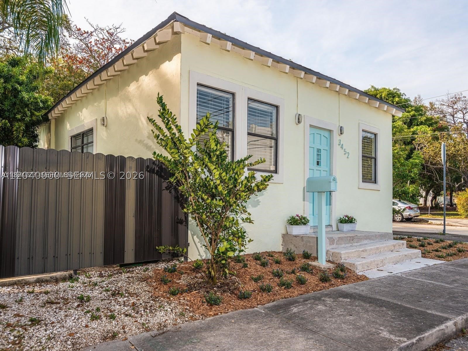 3452 Margaret St – photo 1