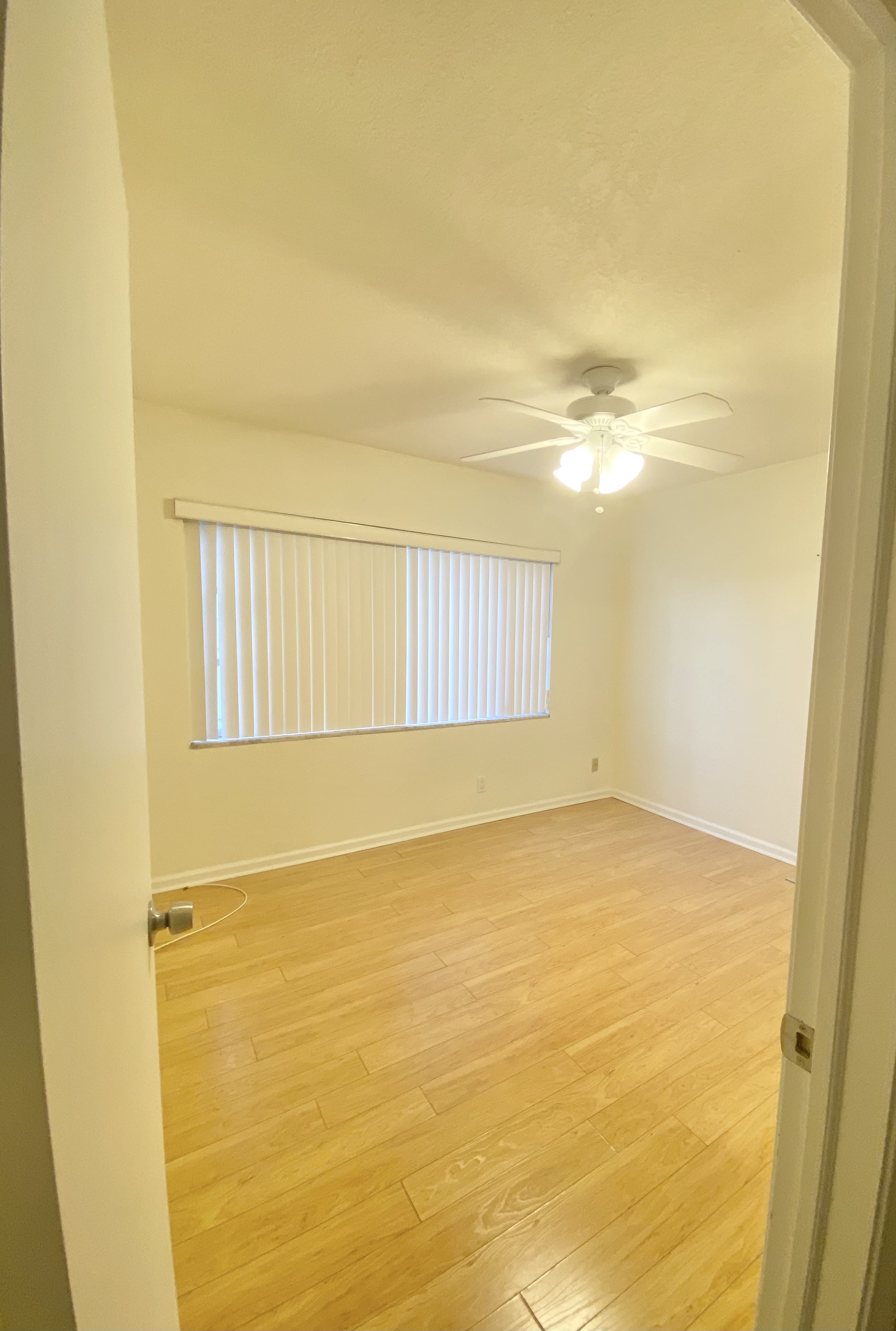 2230 Northeast 56th Place – photo 5