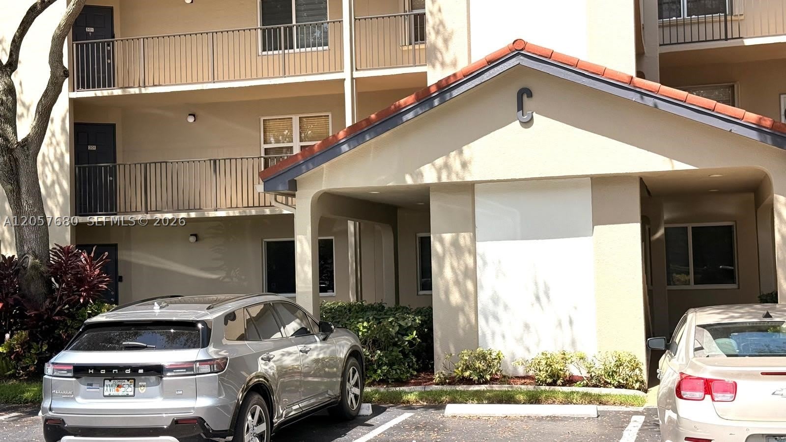 1101 SW 128th Ter – photo 2