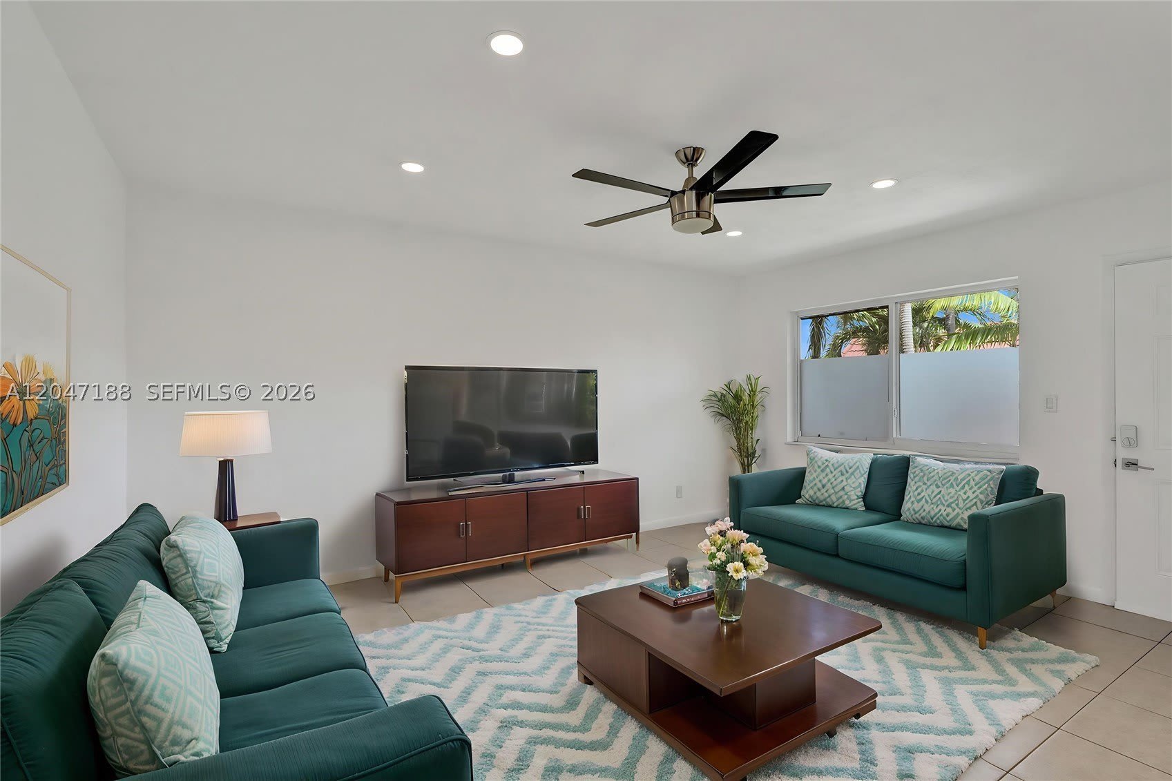 3050 NE 5th Ter – photo 1