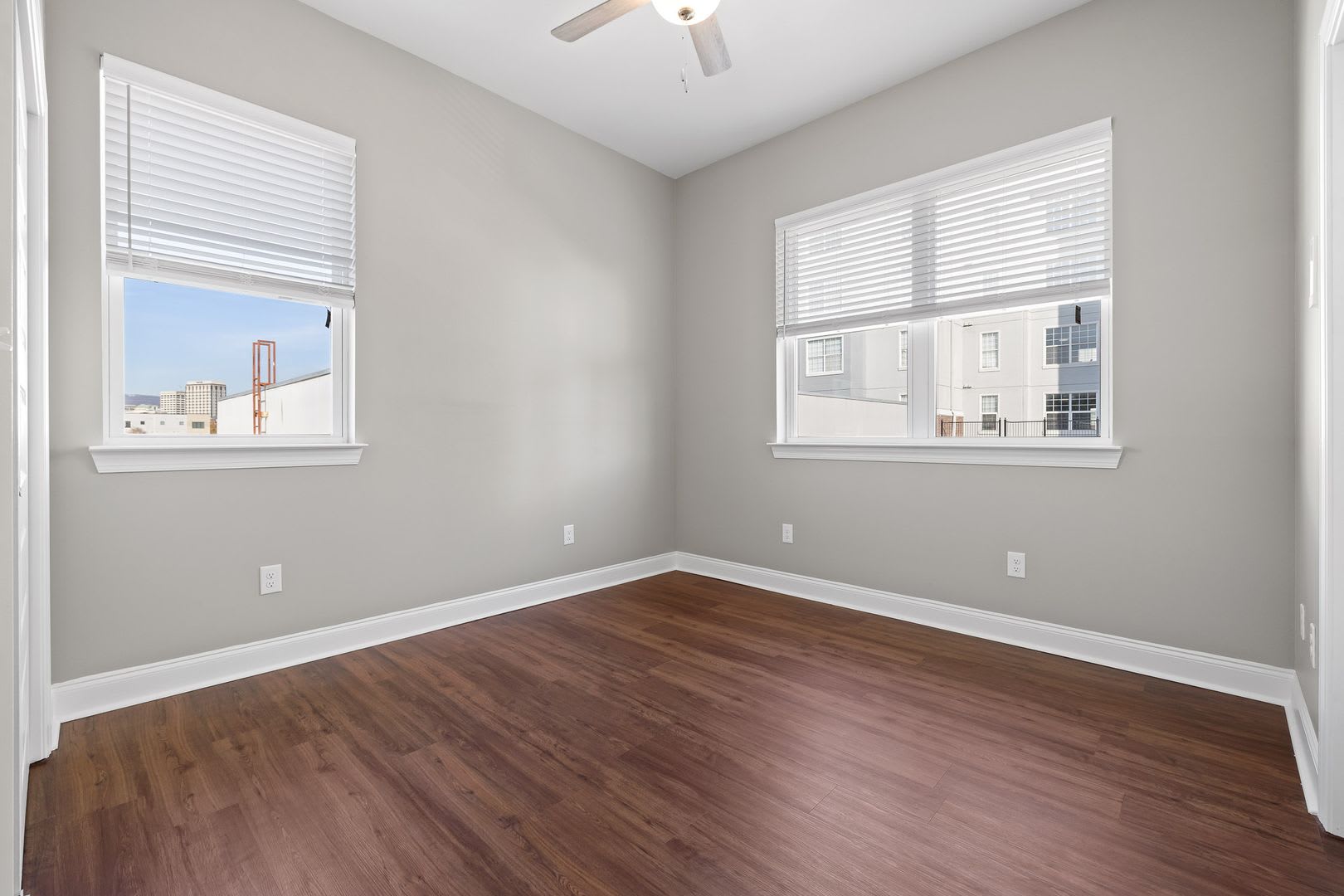 ONE MONTH FREE! 621 MLK *Income Restricted* – photo 2