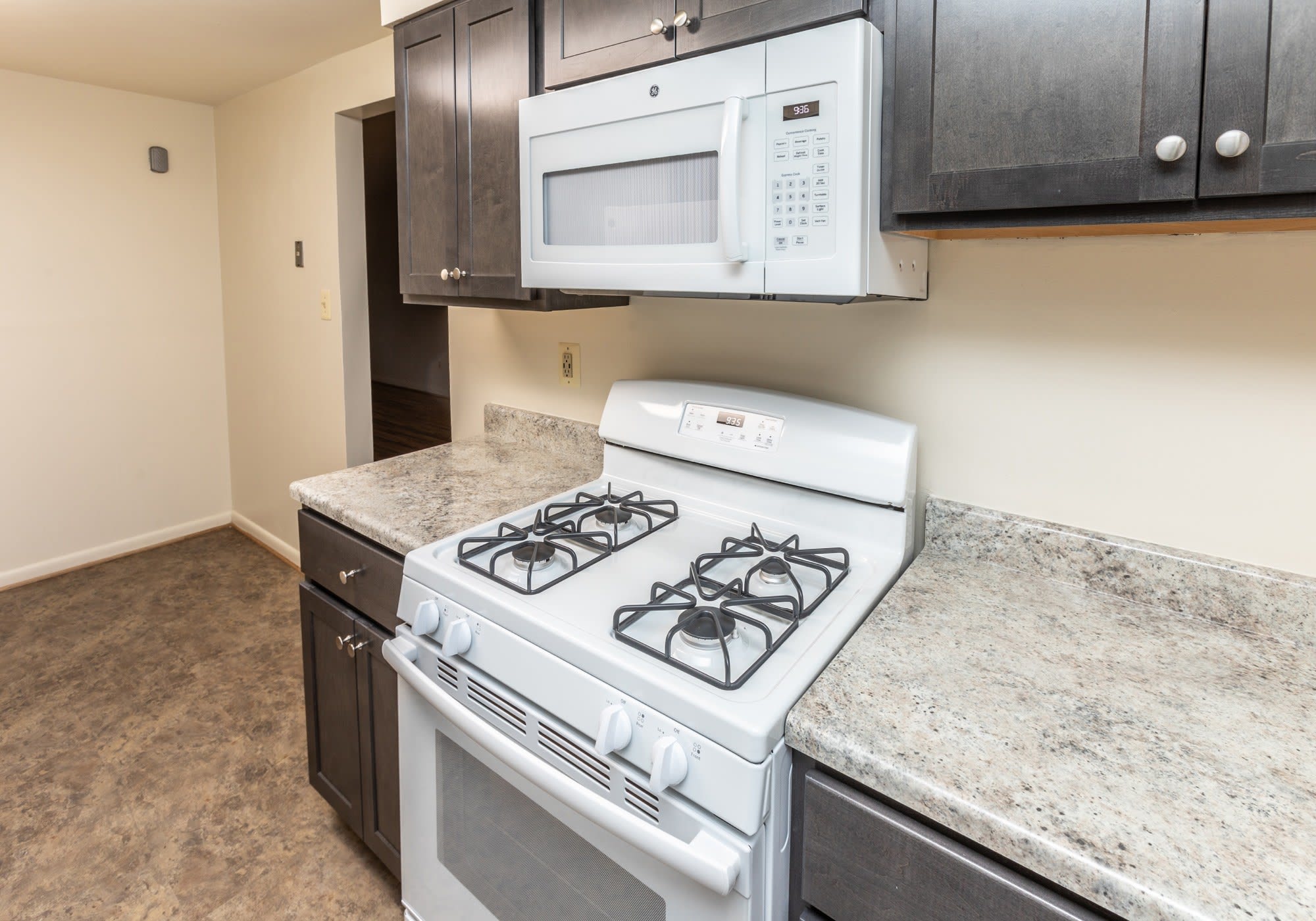 Fox Ridge Townhomes – photo 2