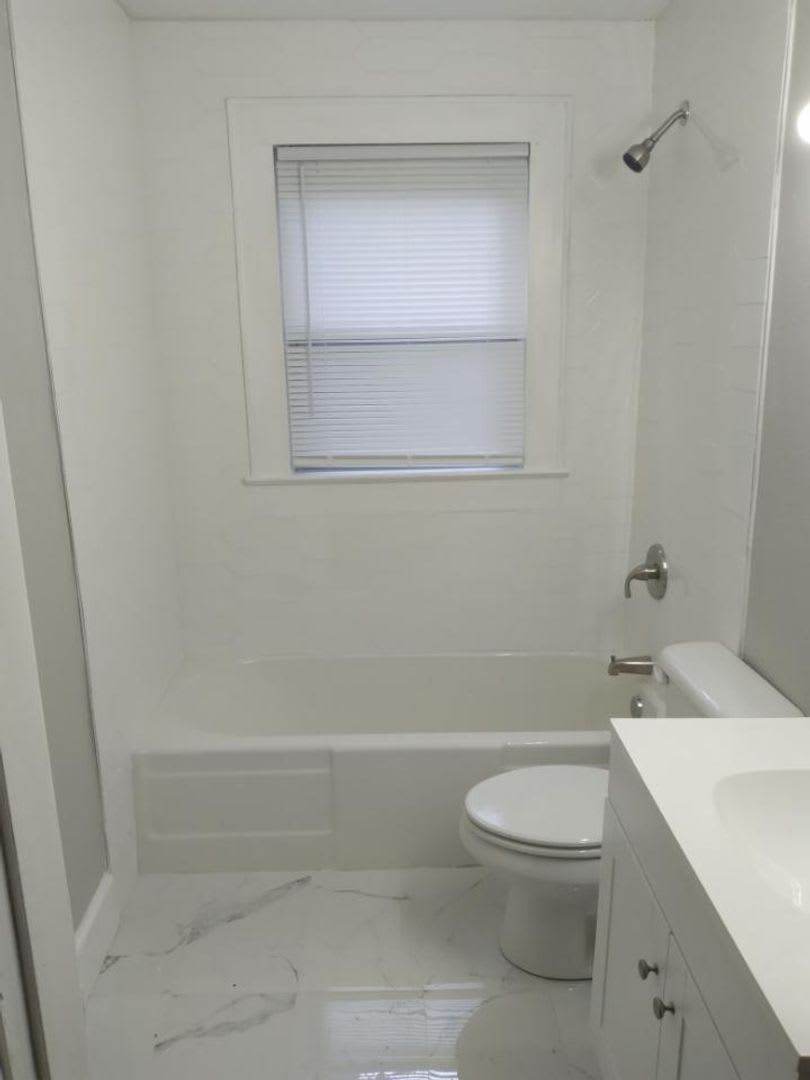 Renovated 3 Bedroom Park Hill Home – photo 2