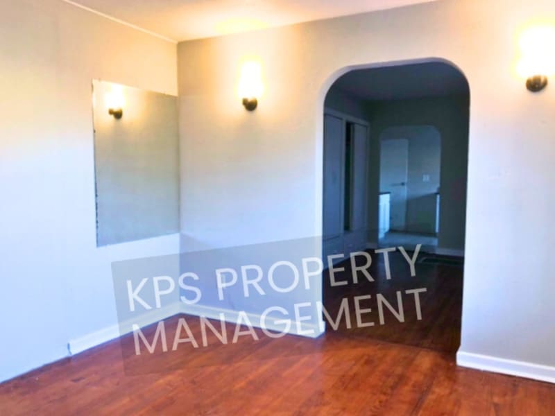 939 South Market Street – photo 2