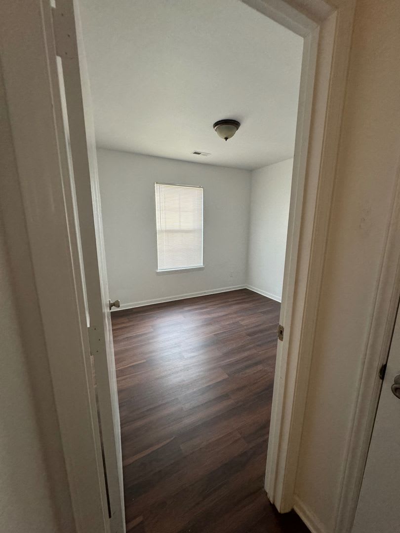 Room in 3 Bedroom Home at Gera Emma Dr – photo 4
