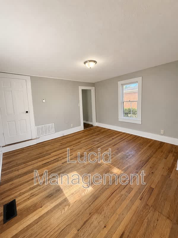 1512 Bluegrass Avenue – photo 3