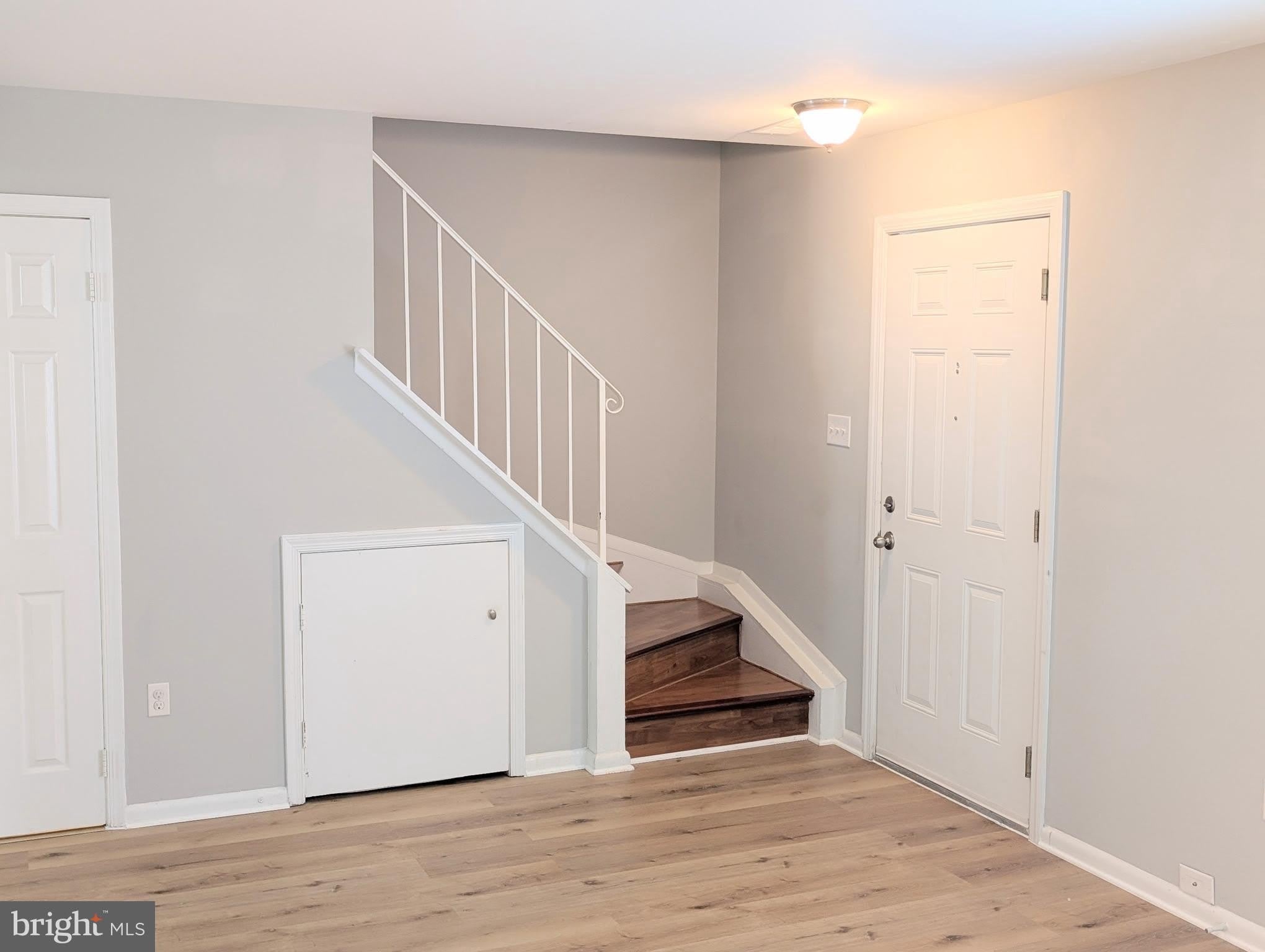 4164 HAMLIN Court – photo 2