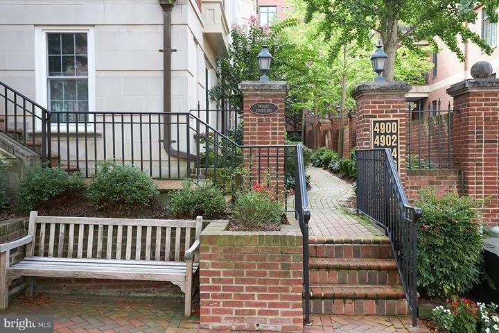 4906 MONTGOMERY Lane – photo 3