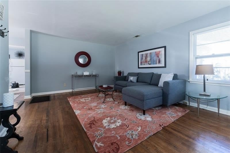 547 SW Westmeath Drive SW – photo 3