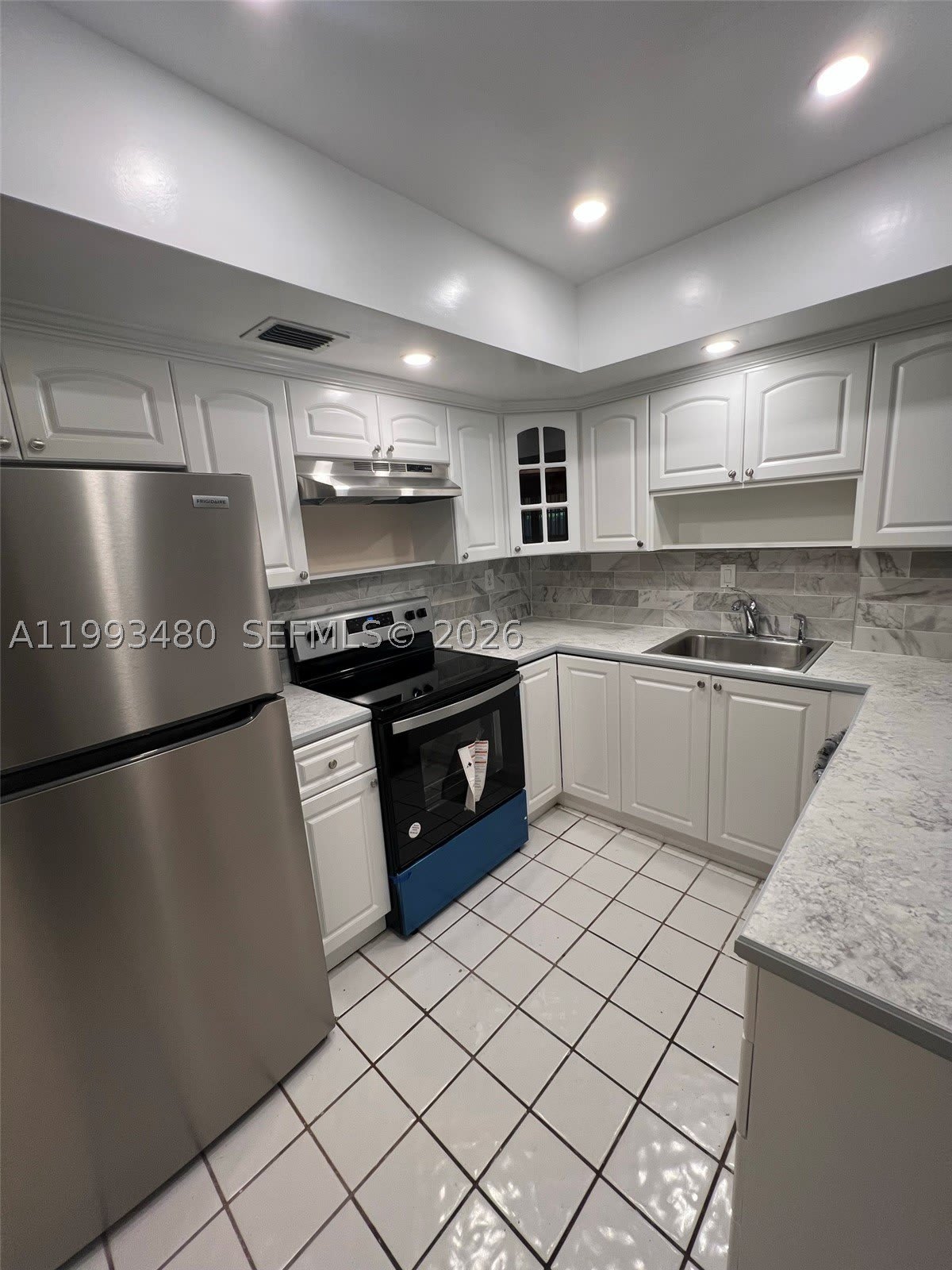 2605 NW 47th Ter – photo 3