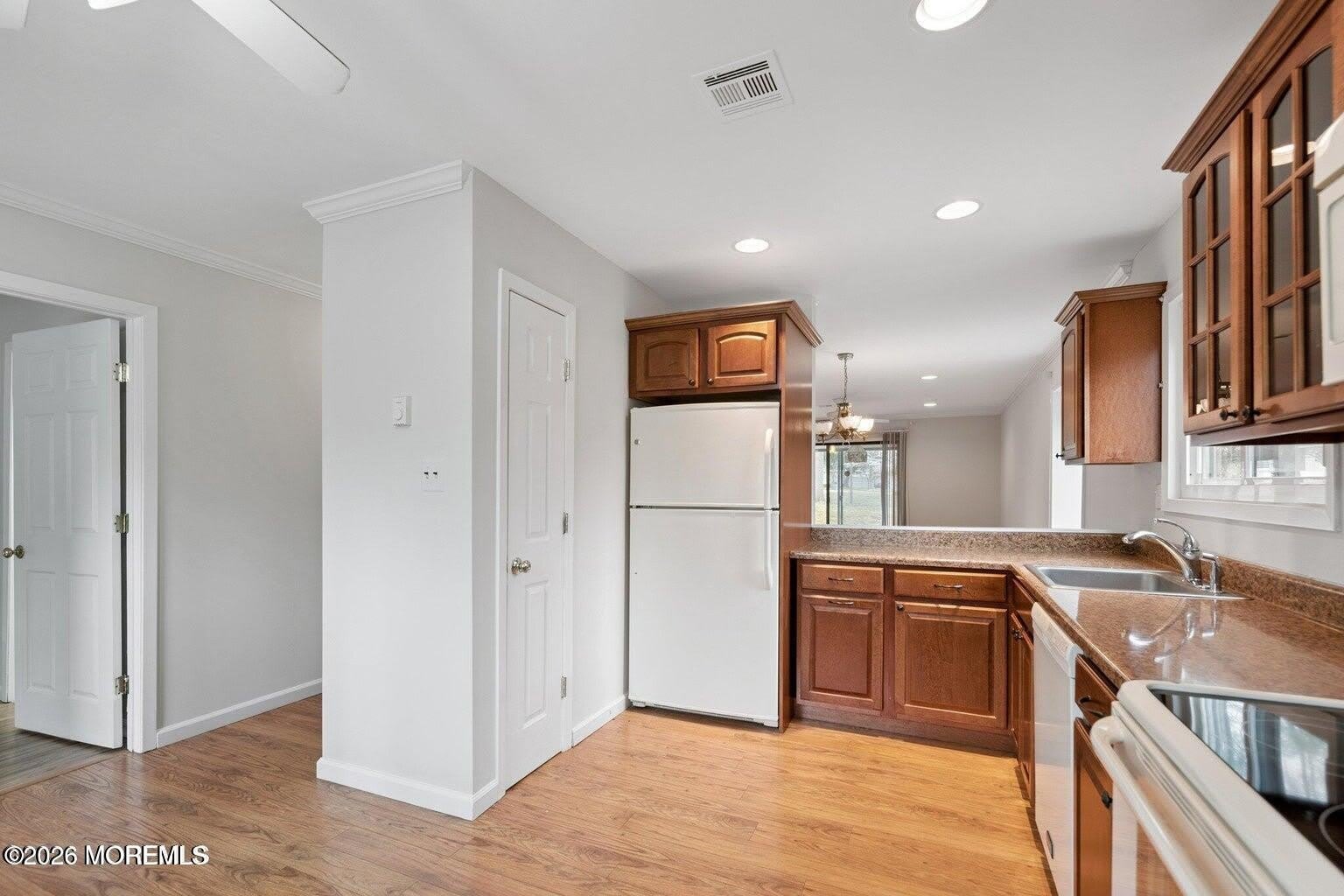 102 Arrowood Road – photo 1