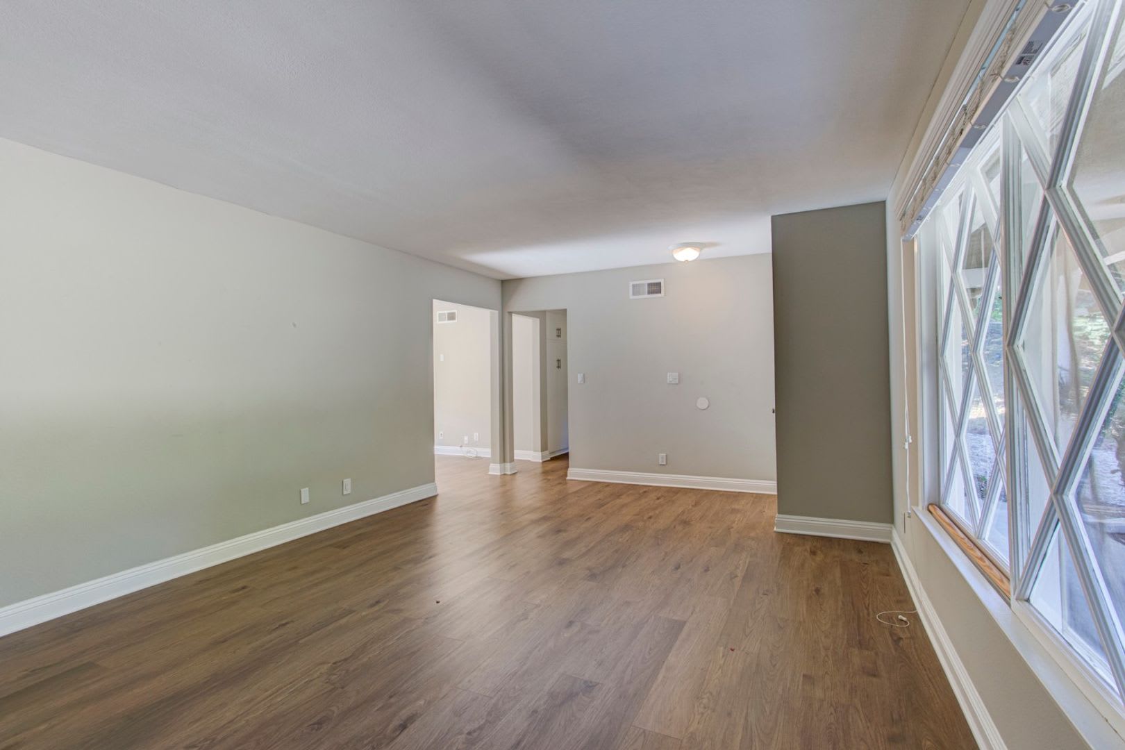 Beautiful Renovated 3bd/2bth Mesa Home – photo 4