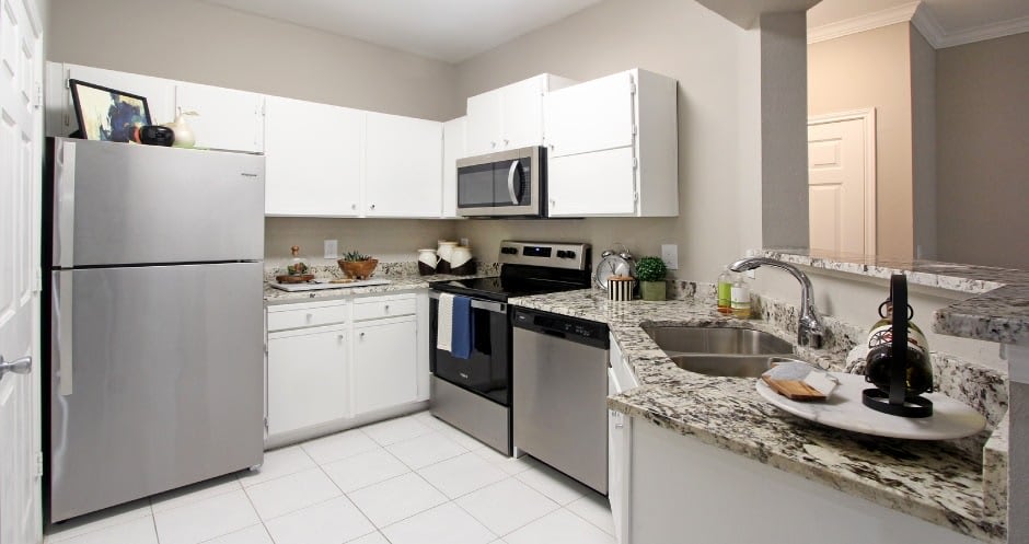Breckenridge Apartments – photo 2
