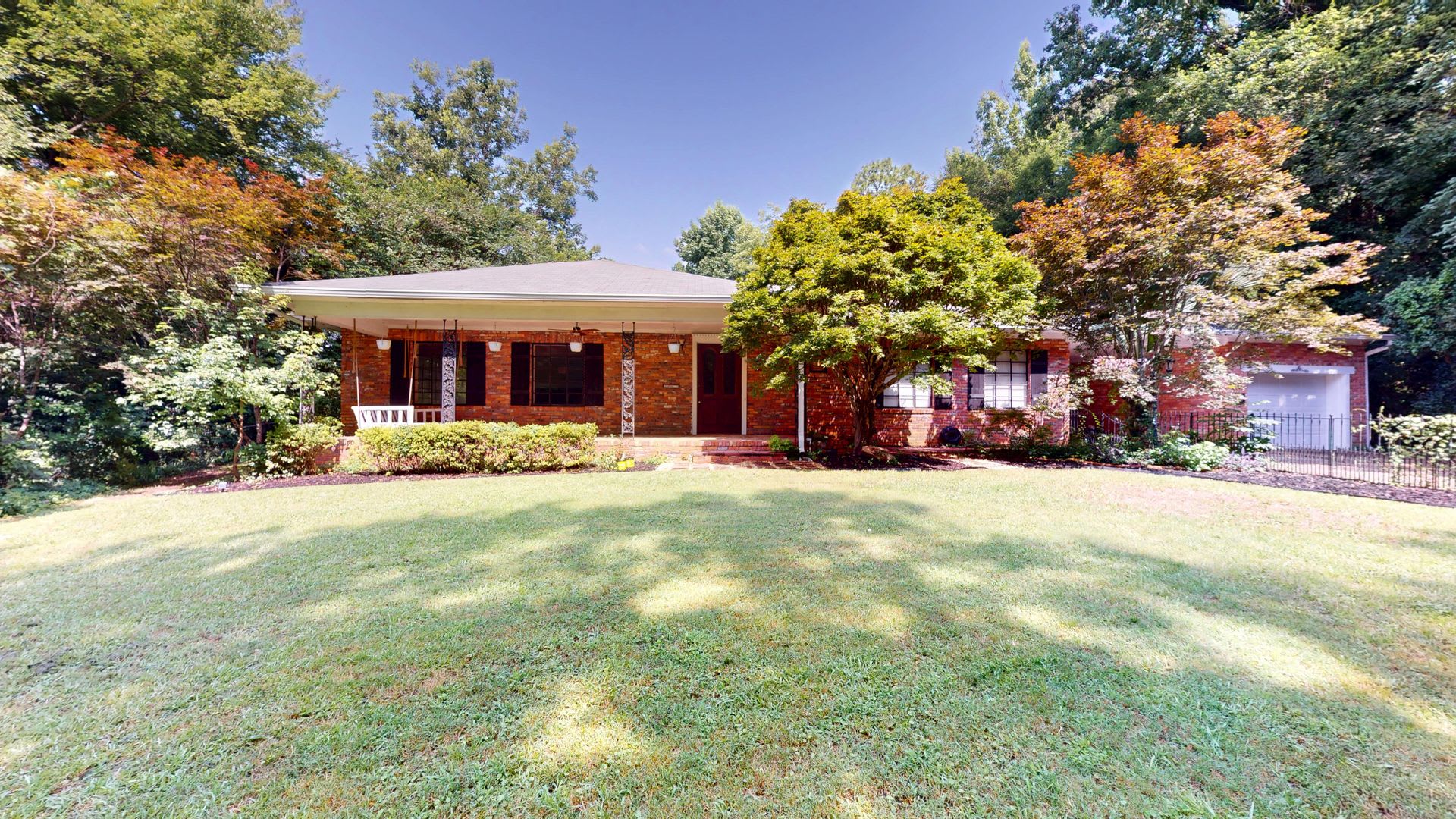 Private Hilltop Retreat Overlooking Prattville – photo 1
