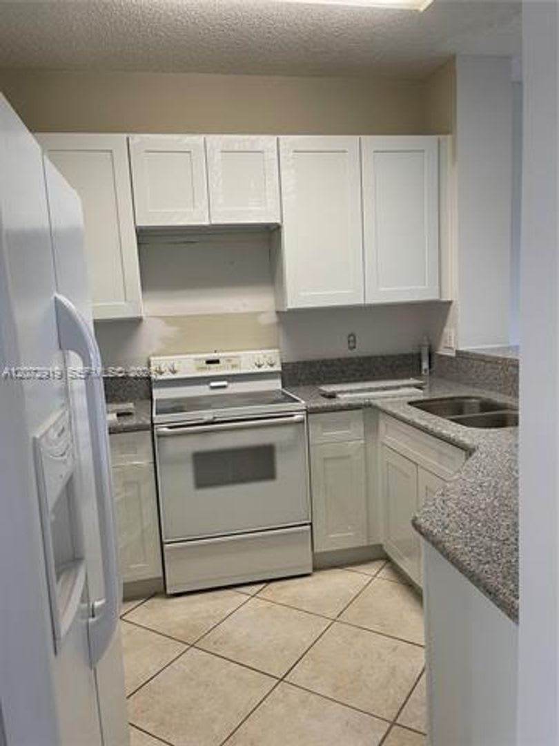 321 SW 120th Ave th 321, Pembroke Pines, FL 33025 – photo 4
