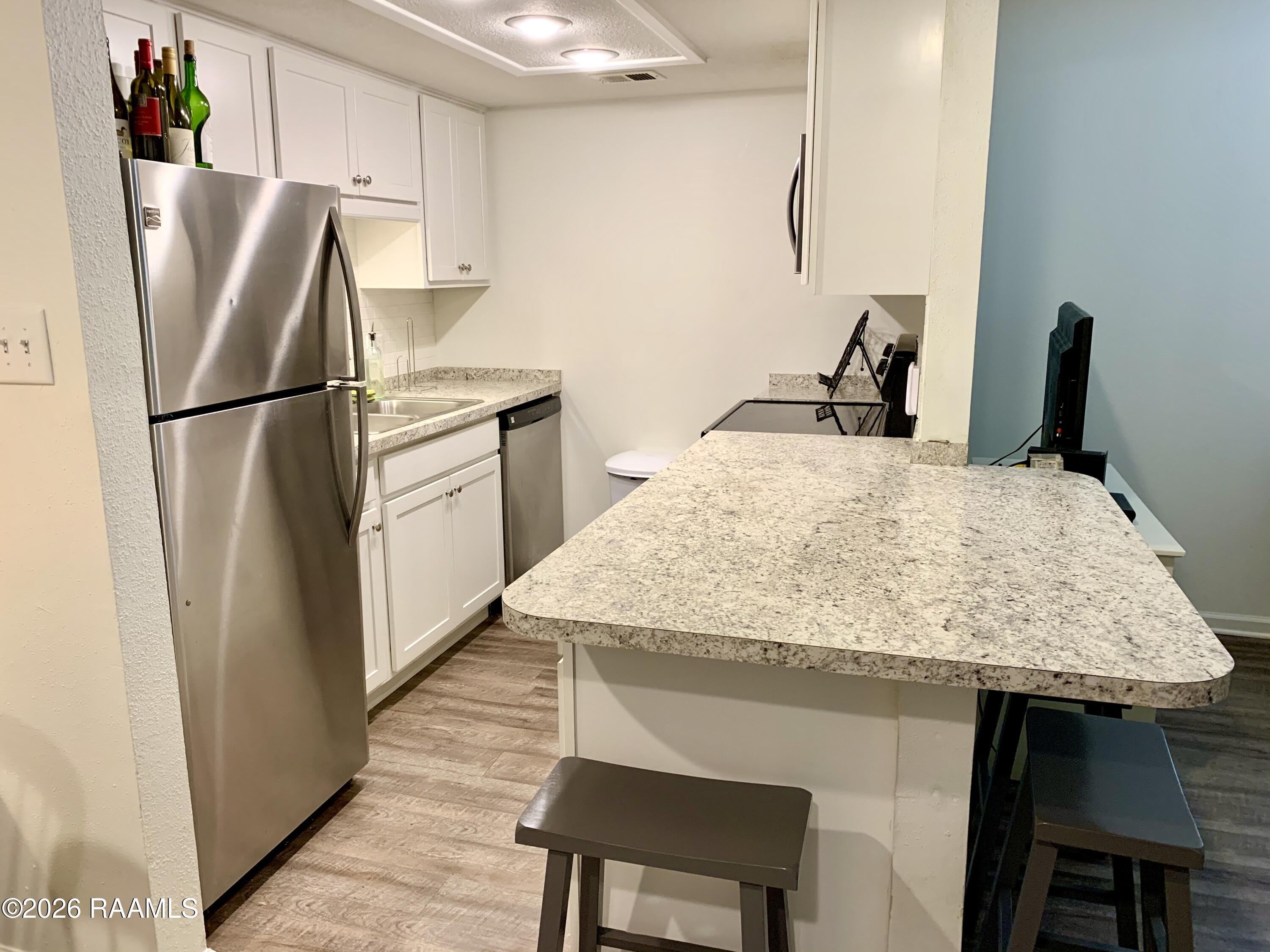 3121 Johnston Street – photo 4