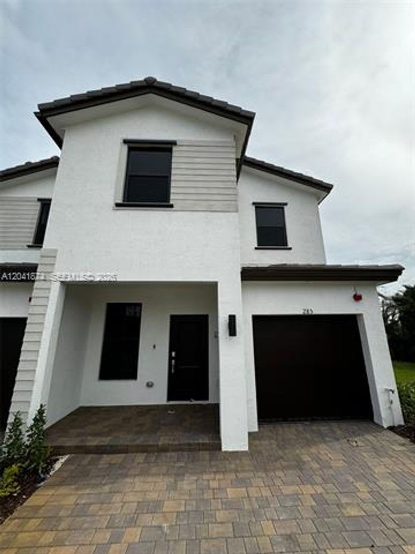 285 SW 159th Ln th 285 Pembroke Pines, FL 33027 – photo 1