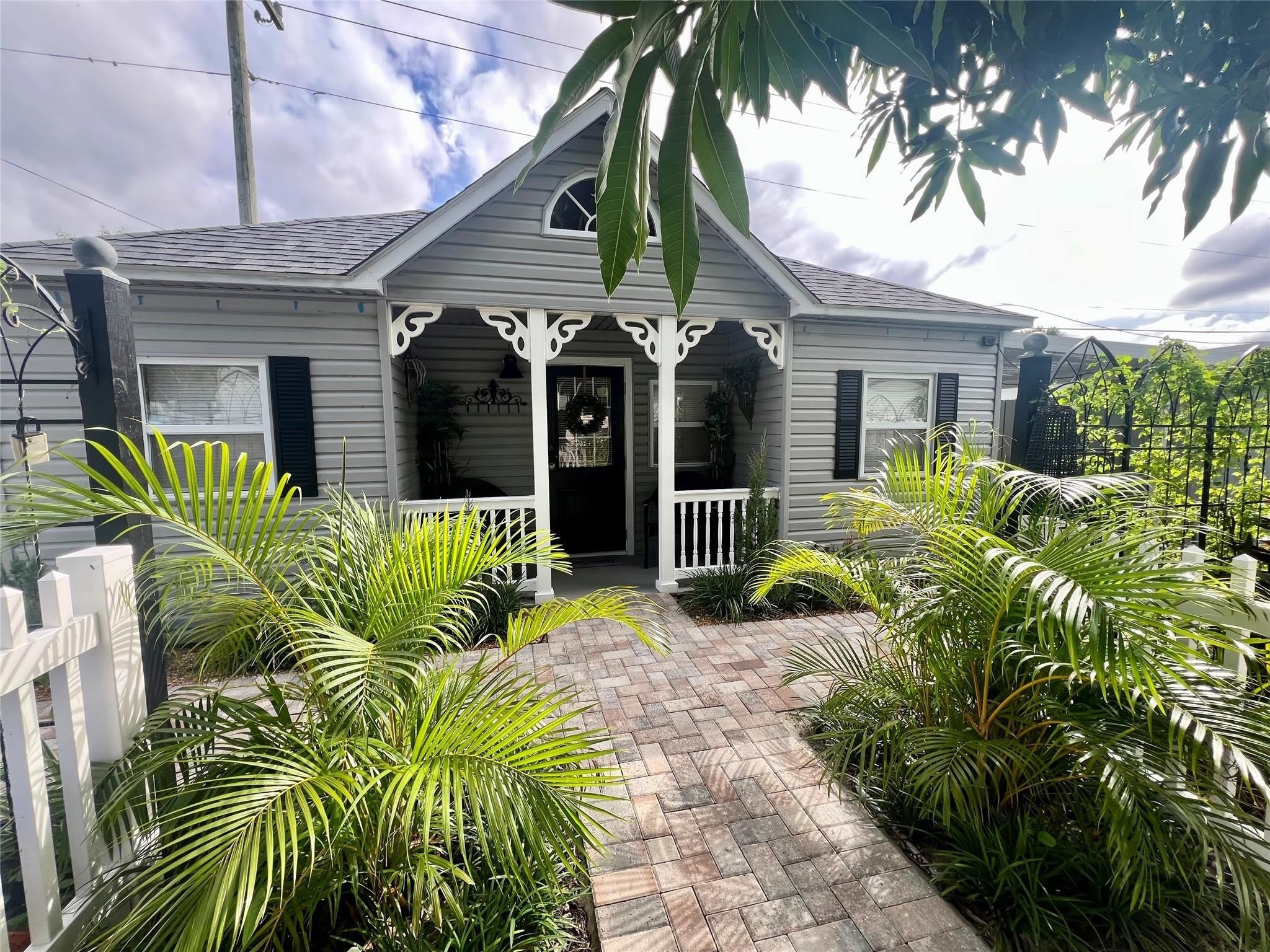 12 SW 6th Street – photo 1