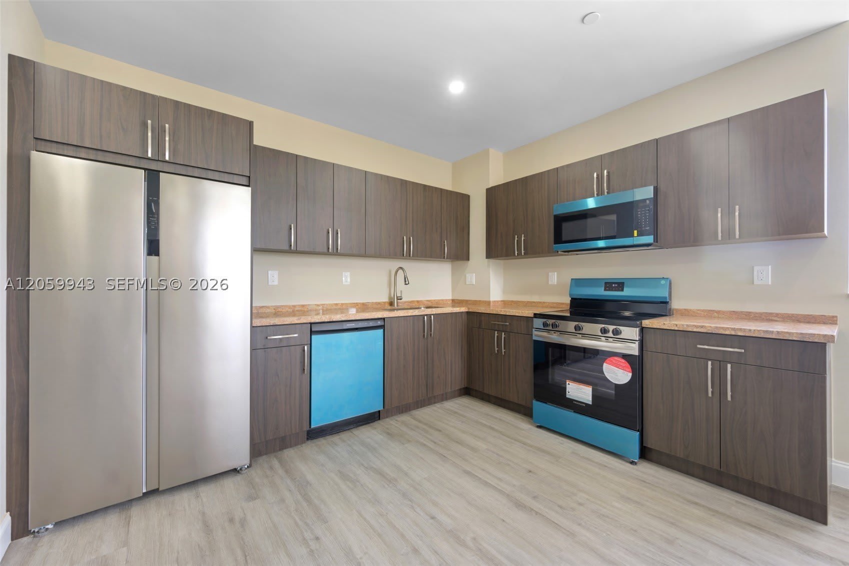 1020 NW 2 AV – photo 5